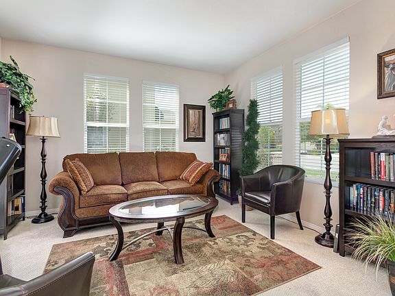 4th image of 38280 Highpointe Ln