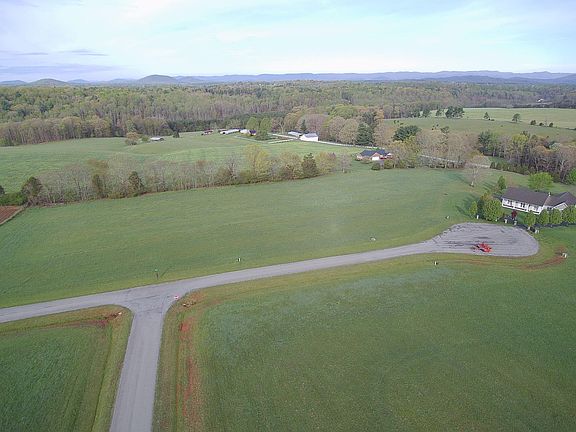 5th image of 17 Scenic Dr