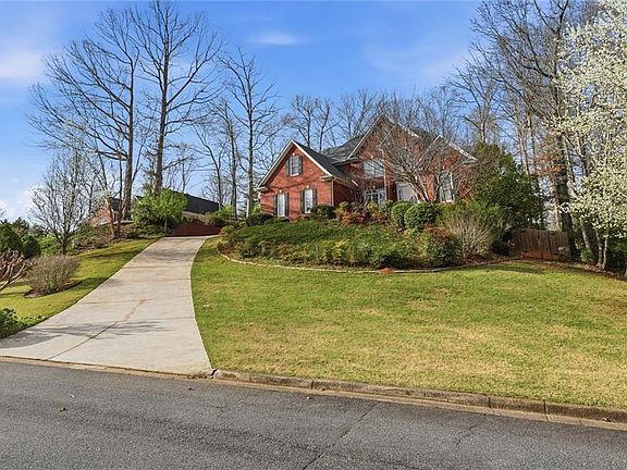 3rd image of 3620 Highpoint Rd