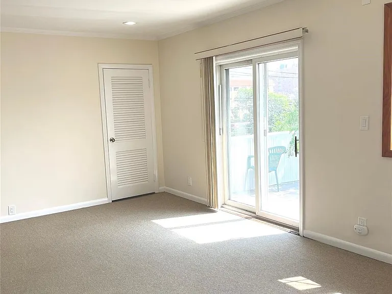 307 Magnolia Blvd #UPPER — Photo 5