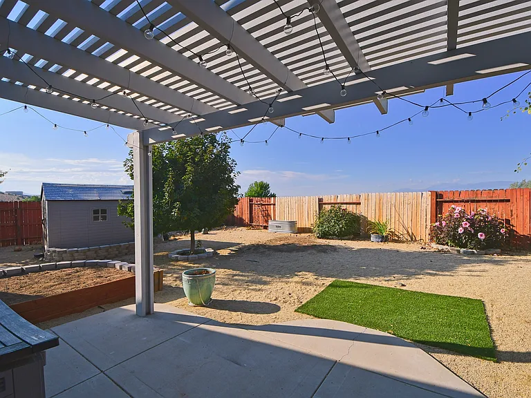 722 Strauss Ct — Photo 20