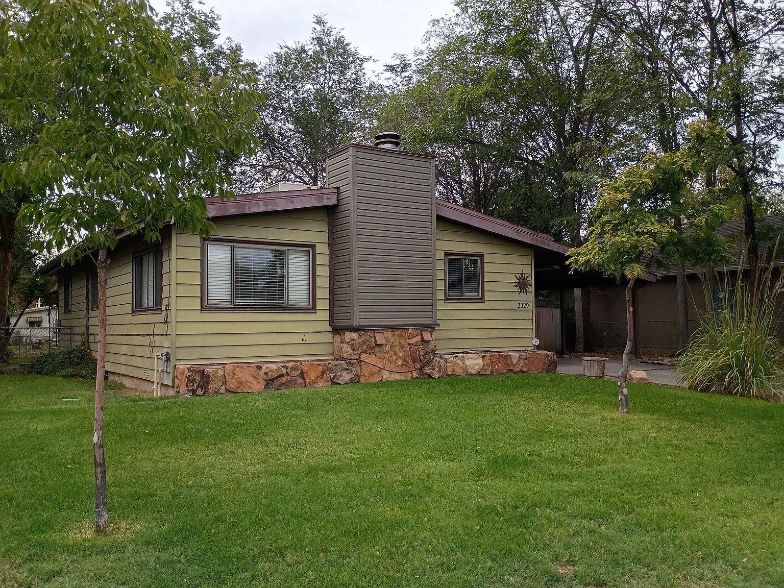 2 bed, 1066 sqft, $1,750 — Photo 2