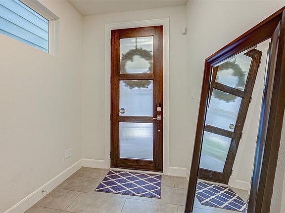 4th image of 367 Eado Park Cir