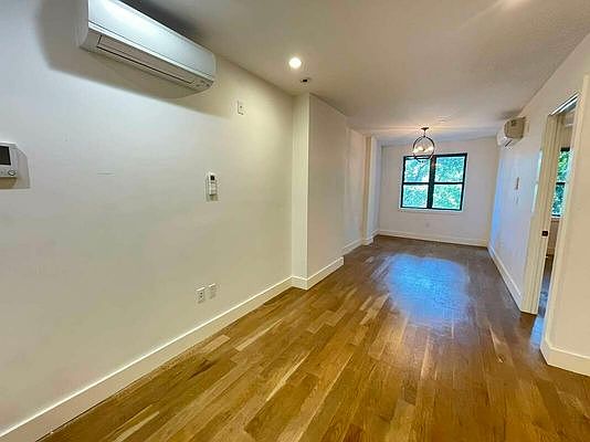 3rd image of 826 Saint Johns Pl #3P