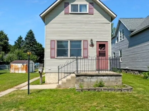 1136 W Hosmer St, Marinette, WI 54143