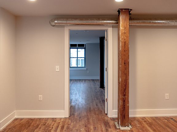 5th image of 2200 E Norris St Unit 201
