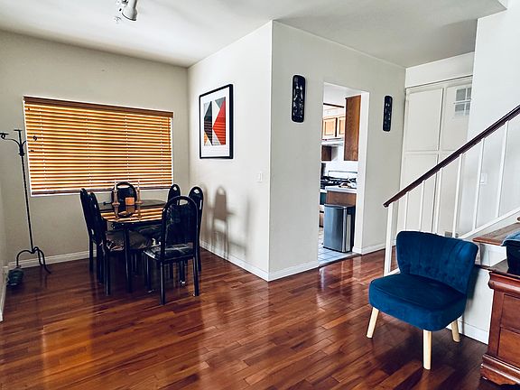 5th image of 1904 Vine St #A