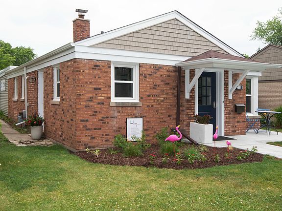 2nd image of 2119 Keeney St
