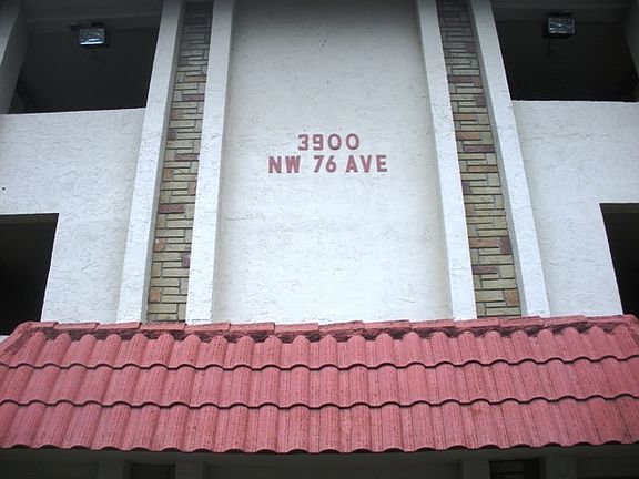 5th image of 3900 NW 76th Ave APT 216