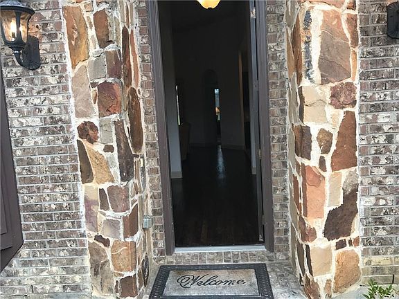 3rd image of 5908 Eagle Mountain Dr