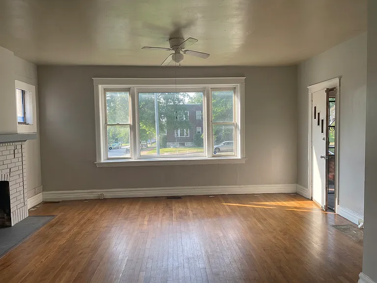 5445 N Kingshighway Blvd — Photo 4