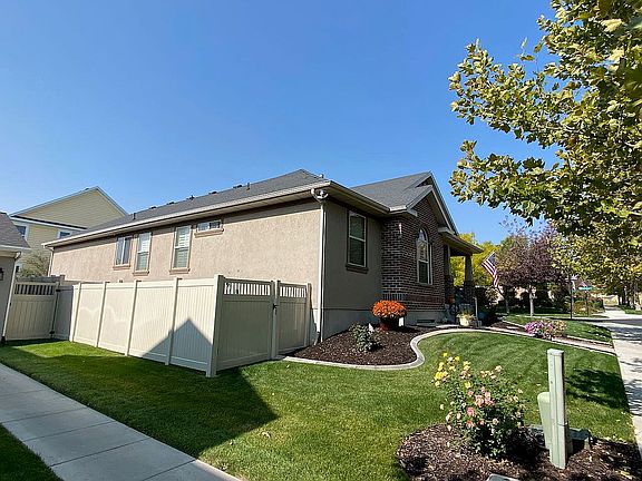 2nd image of 11458 S Lookout Hill Dr
