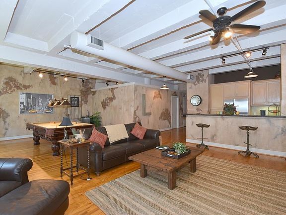 5th image of 1120 Texas St APT 5C