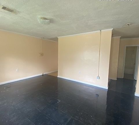 4th image of 1654 McArthur St