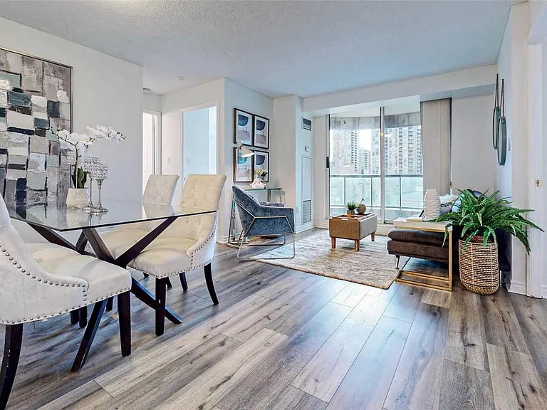 7 Lorraine Dr #502 — Photo 8