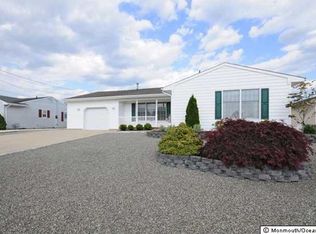409 Pleasantville Ct, Lanoka Harbor, NJ 08734