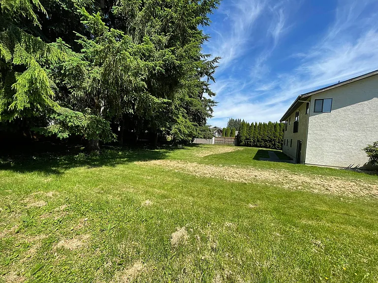 204 Dennis Way — Photo 18