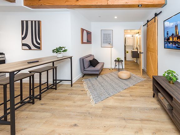 2nd image of 809 N Cherokee Ave #3/4