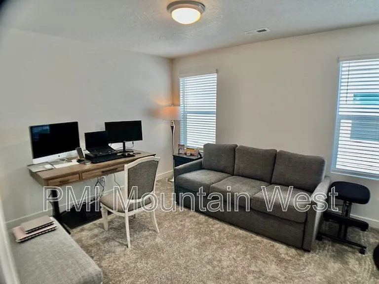 707 S Miller Ave — Photo 26