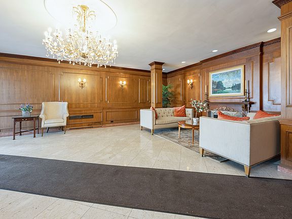 Beautiful lobby sitting area