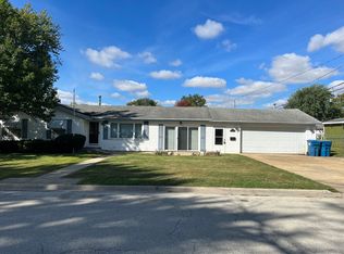 32 Dennison Dr, Bourbonnais, IL
