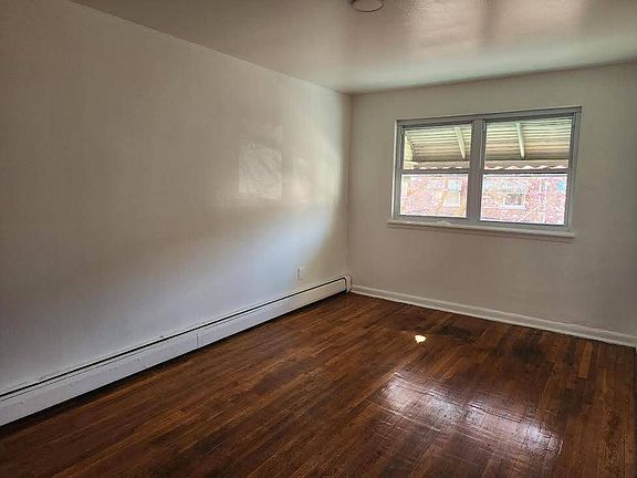 3rd image of 1157 Noble Ave