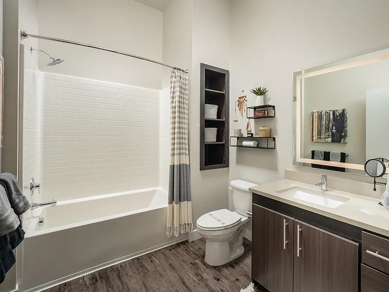 Ladera Apartments — Photo 5