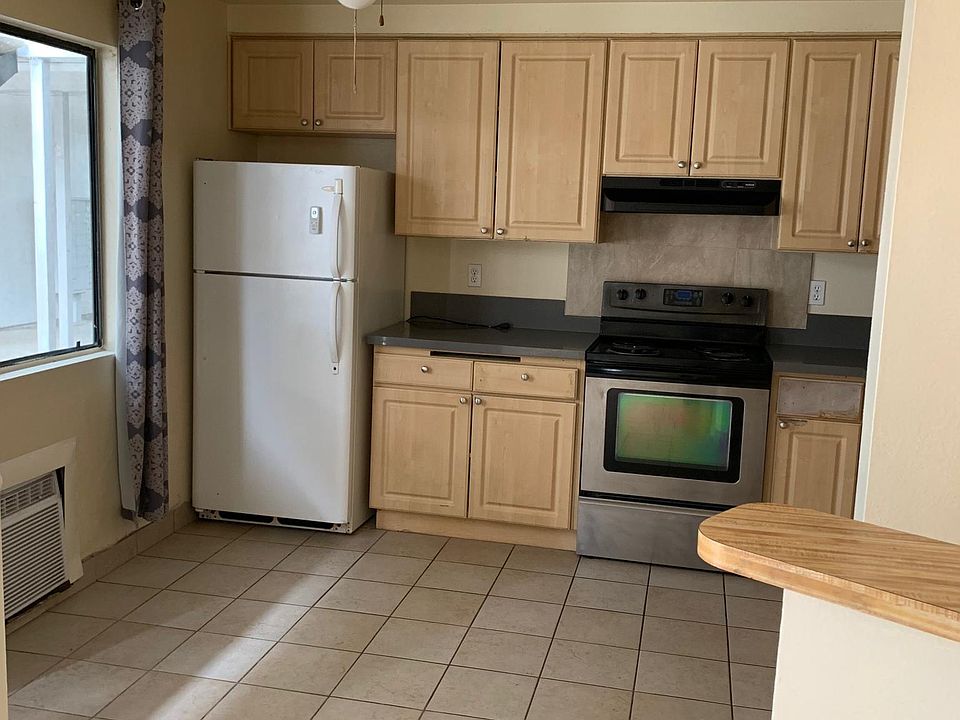 1st image of 457 E Bradley Ave