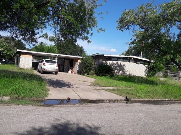 2nd image of 730 Santa Barbara Dr