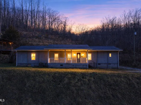 431 Strong Hollow Ln, Fort Blackmore, VA 24250