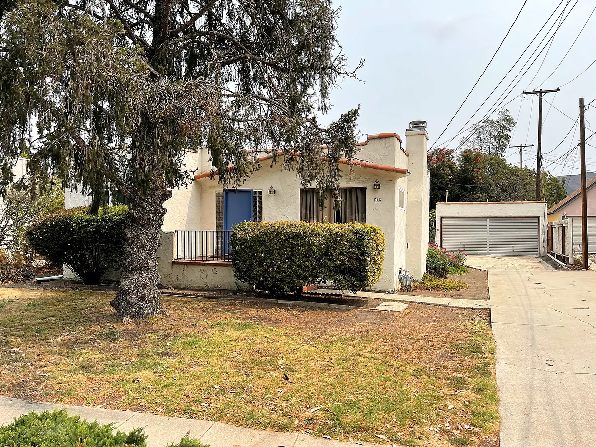 Building Photo - 368 Chorro St