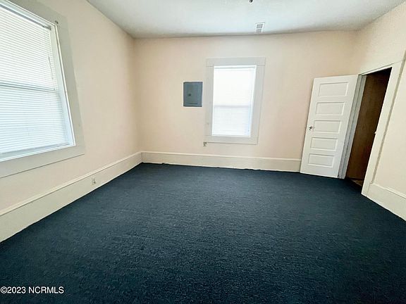 5th image of 411 Cox Ave