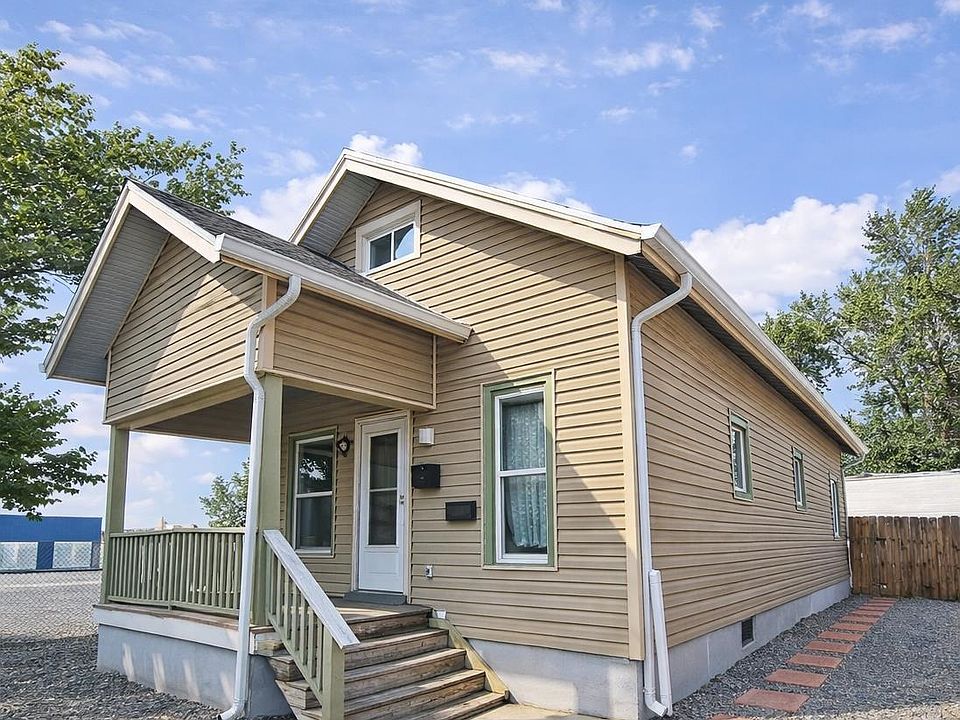 1st image of 207 Russell St