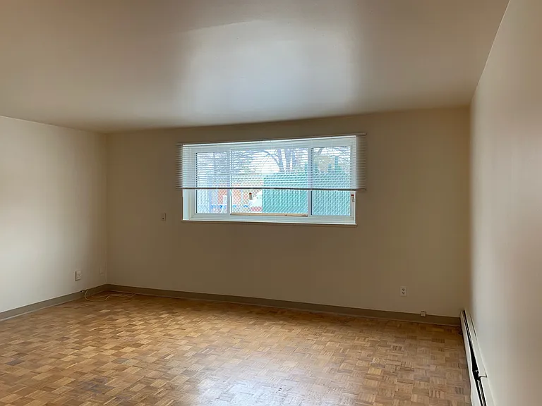 260 Talbot Ave #109 — Photo 6