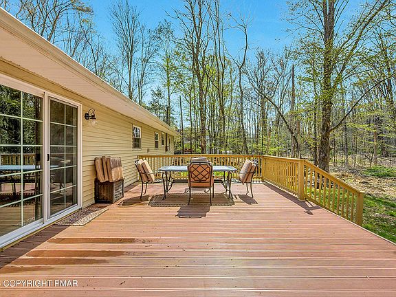 3rd image of 287 Lakeview Dr W