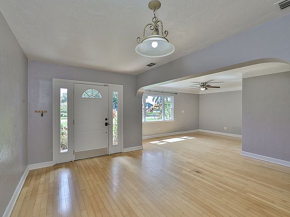 3rd image of 4319 28th Ave N