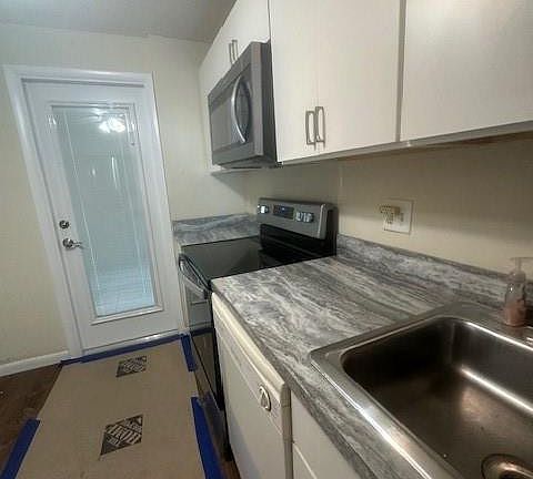 2nd image of 2731 NE 14 Street Causeway #135