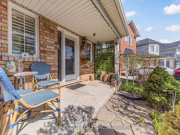 4th image of 70 Sweetwood Cir