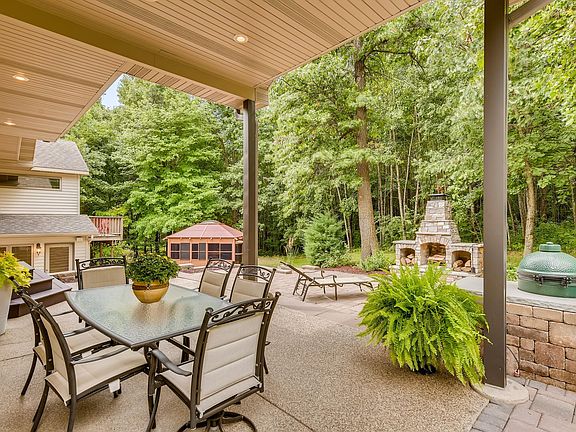 4th image of 23421 Terrace Hills Ct