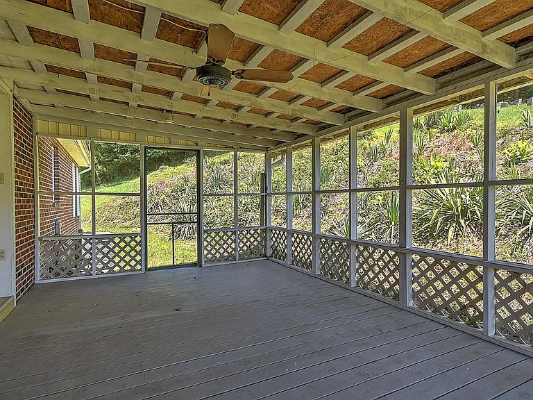 597 Clear Branch Rd — Photo 23