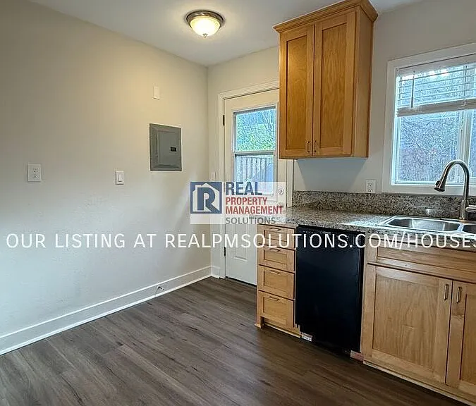 5025 NE 17th Ave — Photo 12