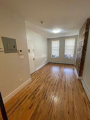 5th image of 343 Chauncey St #1A