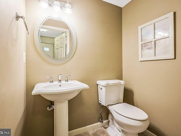 4th image of 9806 Tara Ct