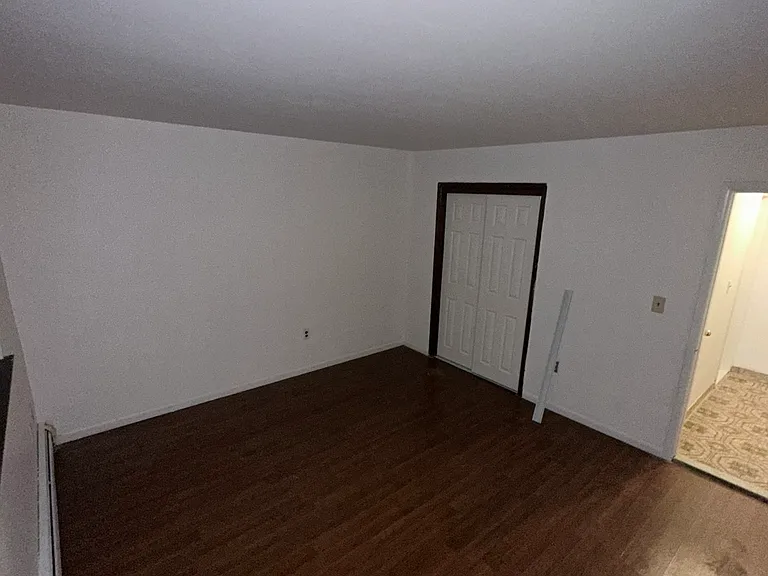 290 Grace Ave #3 — Photo 6