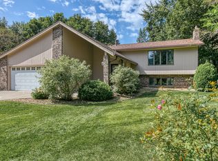 13004 Terrace Cir, Burnsville, MN 55337