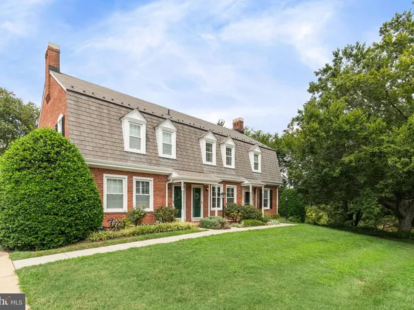 3337 S Wakefield St #B, Arlington, VA 22206