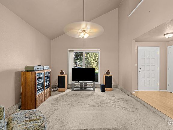 3rd image of 5079 W Shalecrest Ct