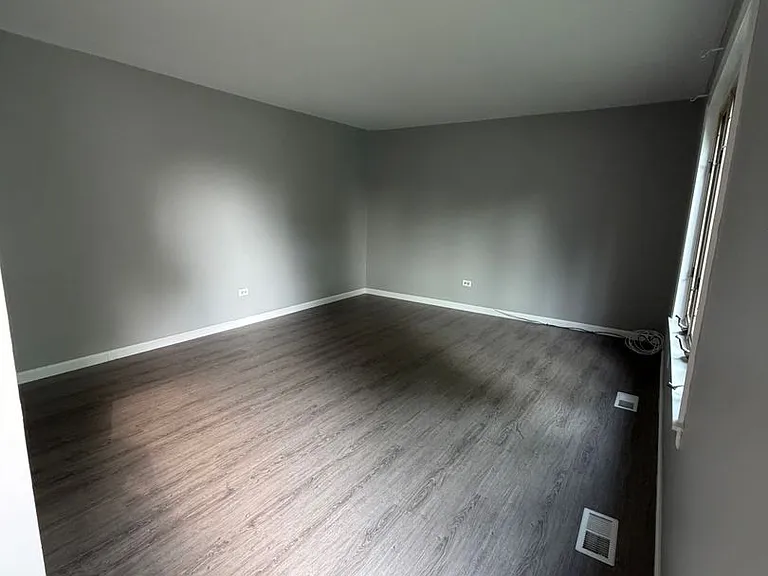 1811 Hazelwood Dr — Photo 4