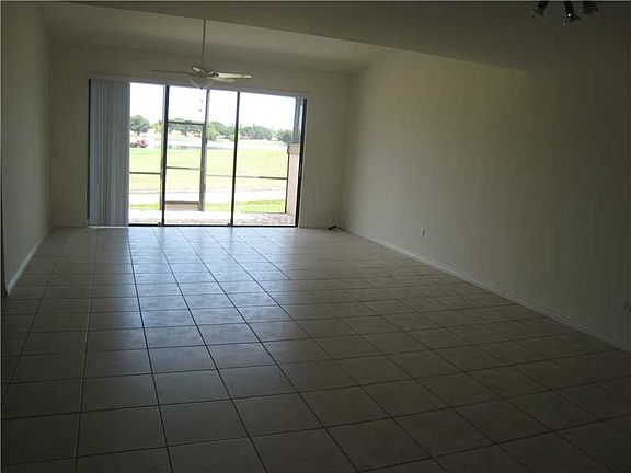 4th image of 10103 NW 52nd Ter #Te