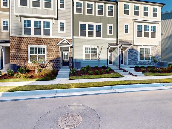 4th image of 5019 Jowetts Walk Dr #33